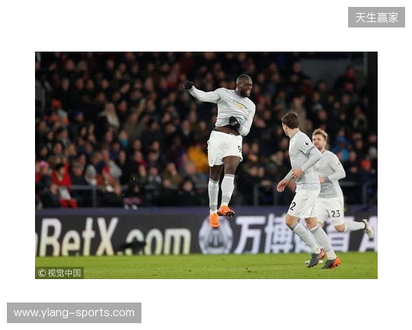 记者:18岁前锋莱西未入选曼联本场名单,阿莫林决定征召舍什科